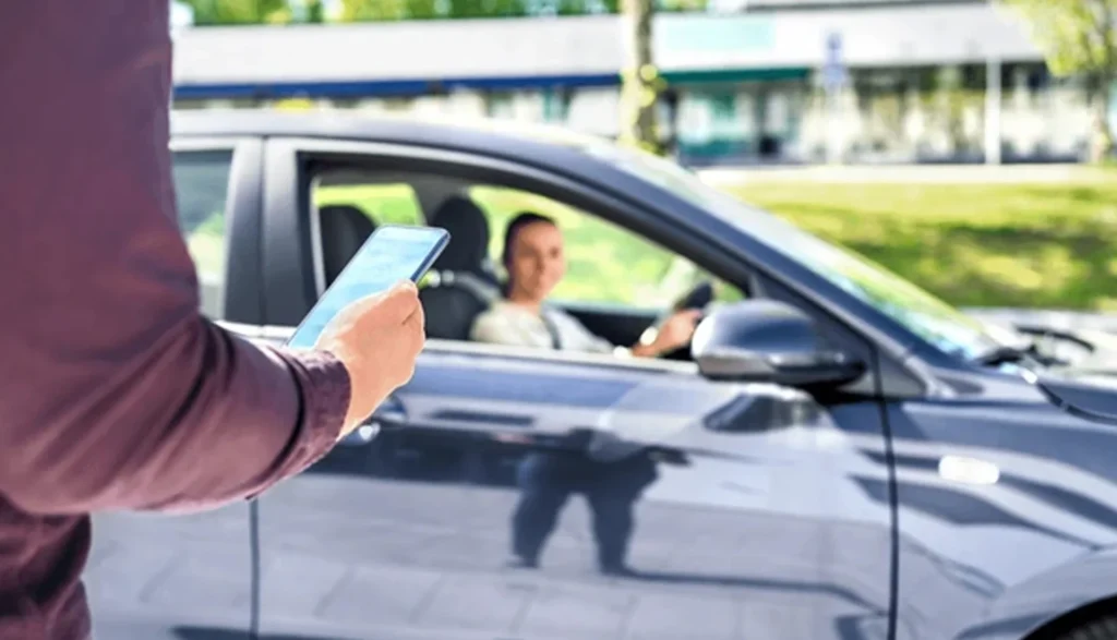 Airport Transfers 8 Man holded a cell phone, to make a reservation call